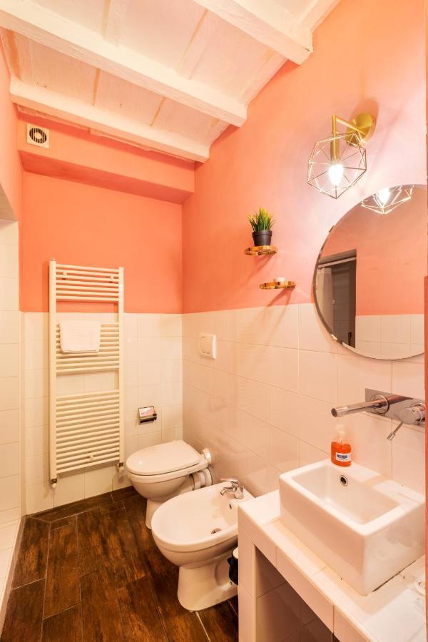 Historic Center Apartment - Next To The River, All Attractions - By LikehomeFirenze Bagian luar foto